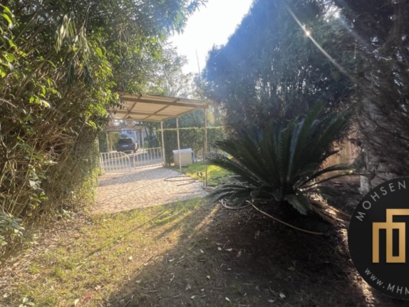 خرید زمین در شهرک خزرشهر شمالی با ویلای قدیمی