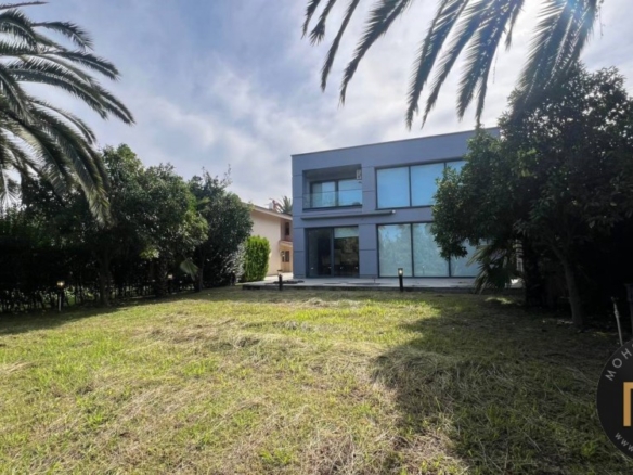 خرید ویلا مدرن در خانه دریا