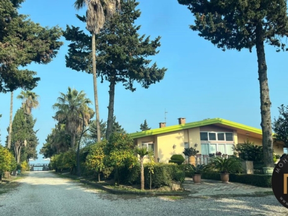 خرید ویلا لوکس شهرک اتحاد مهندسین رویان